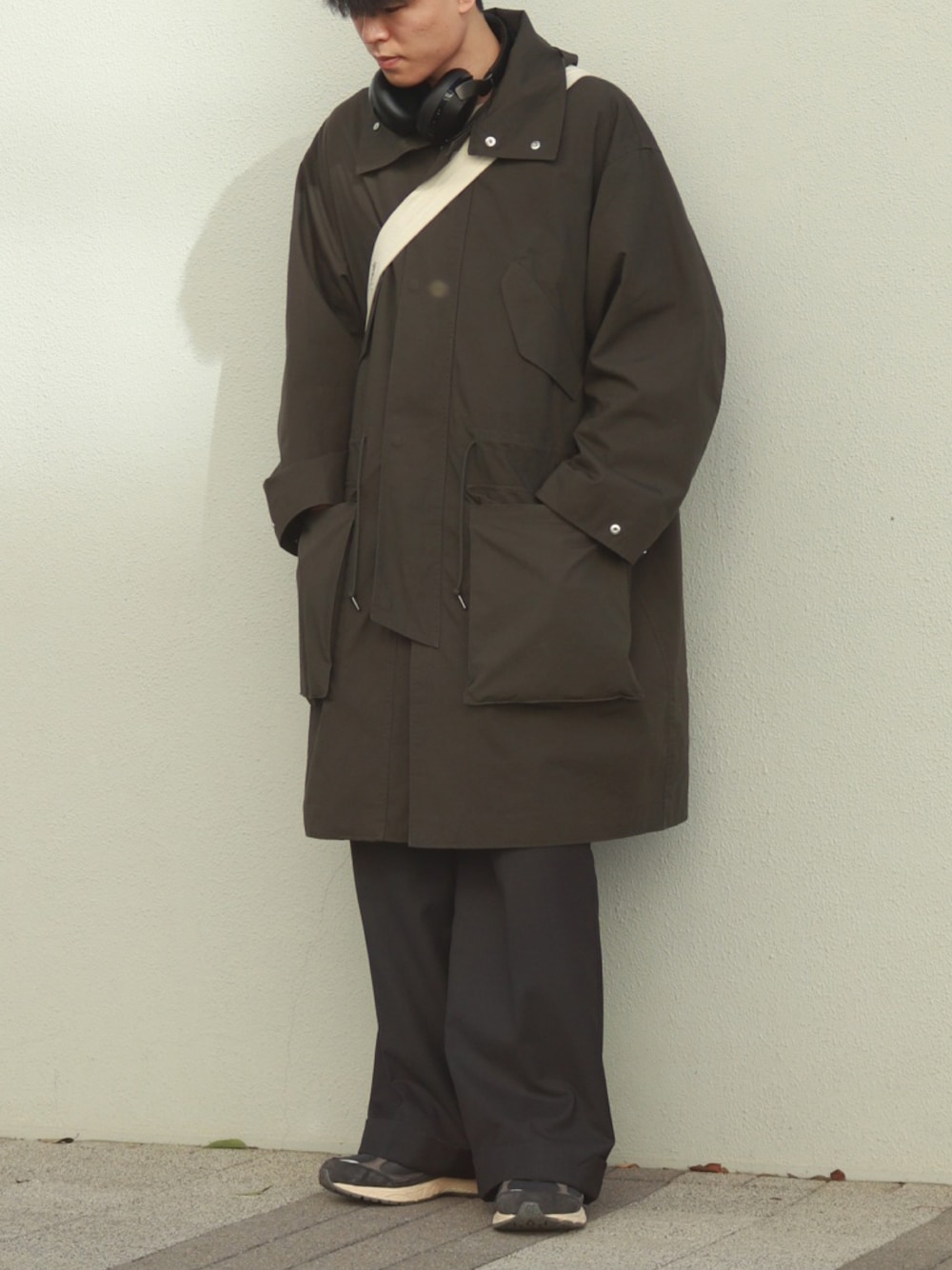 「お洒落さんとつながりたい、大人コーデ、大人カジュアル、シティーボーイ、ニューバランス、New Balance、UNIQLO U、UNIQLO、soerte」｜「UNIQLOの22awUNIQLOU フーデットコート（ジャケット/アウター、ブラック系）」を使った、watoさん（メンズ・174cm）の秋コーディネートの1枚目の写真