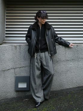 「アイテム（スラックス）」を使った、watoさん（メンズ・174cm・20代）の秋コーディネート