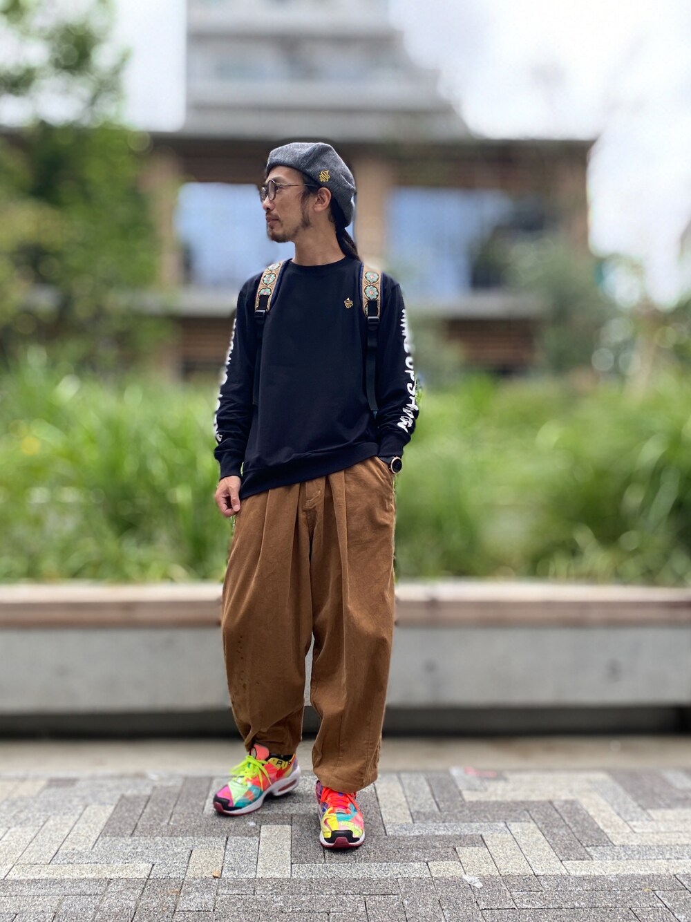 「ALDIES、ベレー帽、ベレー帽推奨委員会、カジュアル、シンプル、カットソー、ロンT、ワイドパンツ、コーデュロイパンツ、秋のコーデ」｜「ALDIESのCD Sensation Wide Pants(Beige)（その他パンツ、その他）」を使った、りょうさん（メンズ・171cm）の秋コーディネートの1枚目の写真
