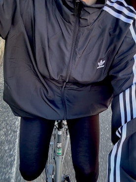 「アイテム（ナイロンジャケット）」を使った、あみてぃさん（レディース・158cm）の秋コーディネート