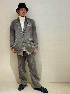DIESELのテーラードジャケットを使った「オーバーサイズ」の