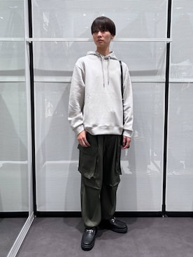 「LAKOLE（ラコレ）のアイテム（パーカー）」を使った、NAOさん（メンズ・175cm）の冬コーディネート