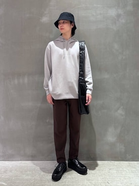 「LAKOLE（ラコレ）のアイテム（パーカー）」を使った、NAOさん（メンズ・175cm）の秋コーディネート