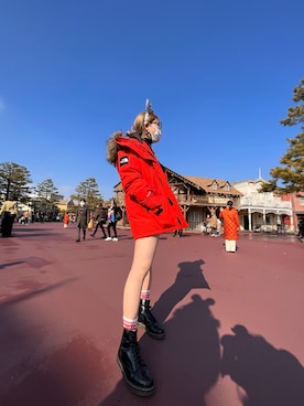 「アイテム（ダウンジャケット/コート、レッド系）」を使った、RUKAKOさん（レディース・170cm）の冬コーディネート