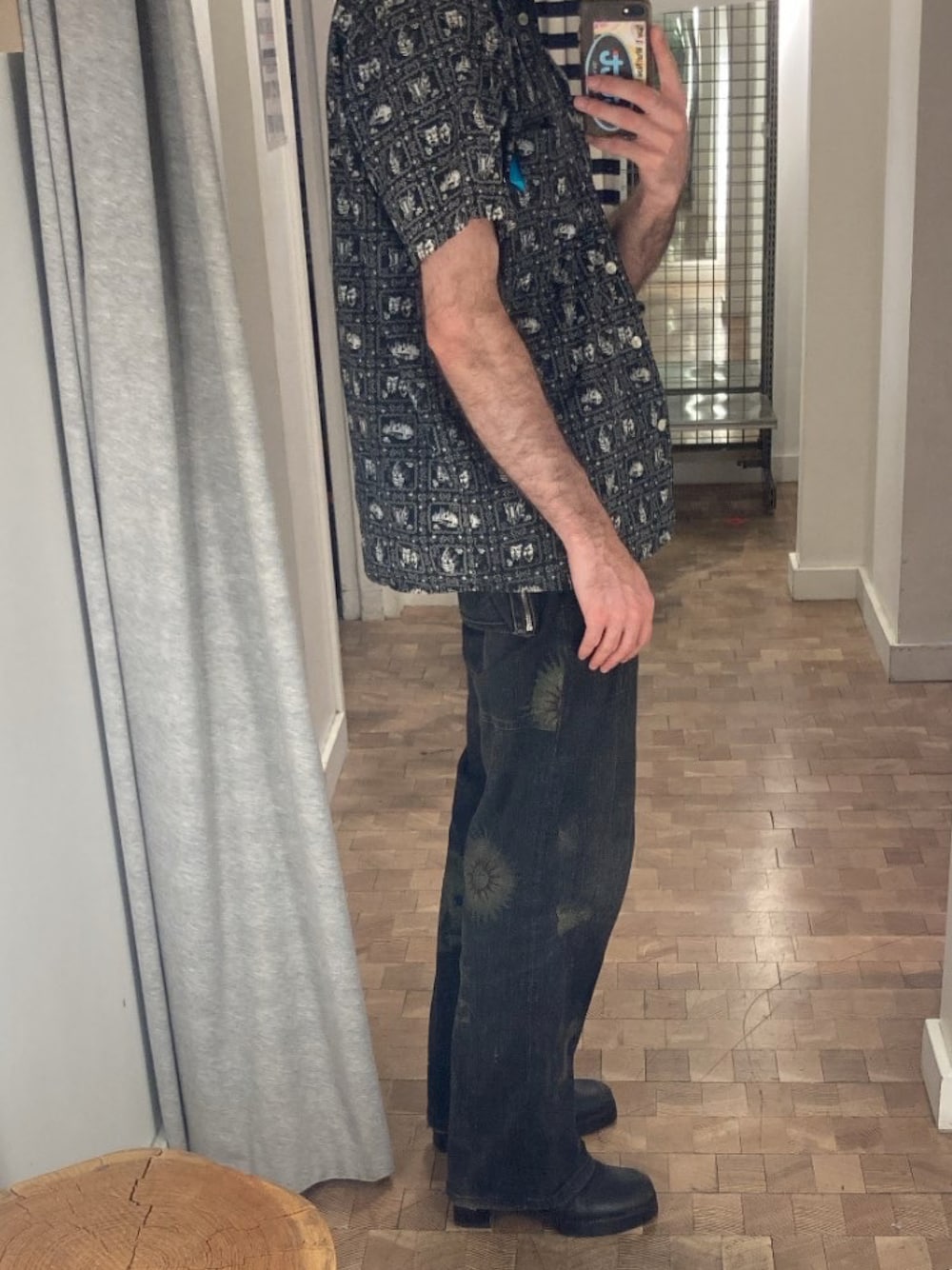「Supreme のアイテム（シャツ/ブラウス、ブラック系）」を使った、chrisさん（メンズ・170cm）の秋コーディネートの1枚目の写真