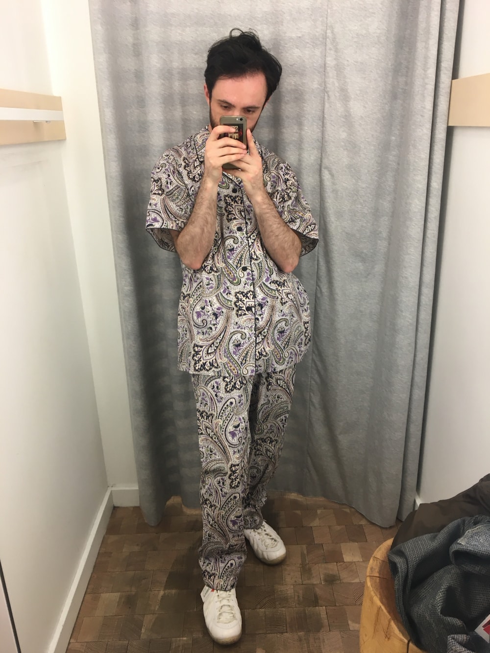 「NIKEのアイテム（スニーカー、ホワイト系）」を使った、chrisさん（メンズ・172cm）の春コーディネートの1枚目の写真
