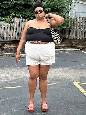 「アイテム（バッグ）」を使った、Imani Alicia Smithさん（レディース・175cm）の夏コーディネート