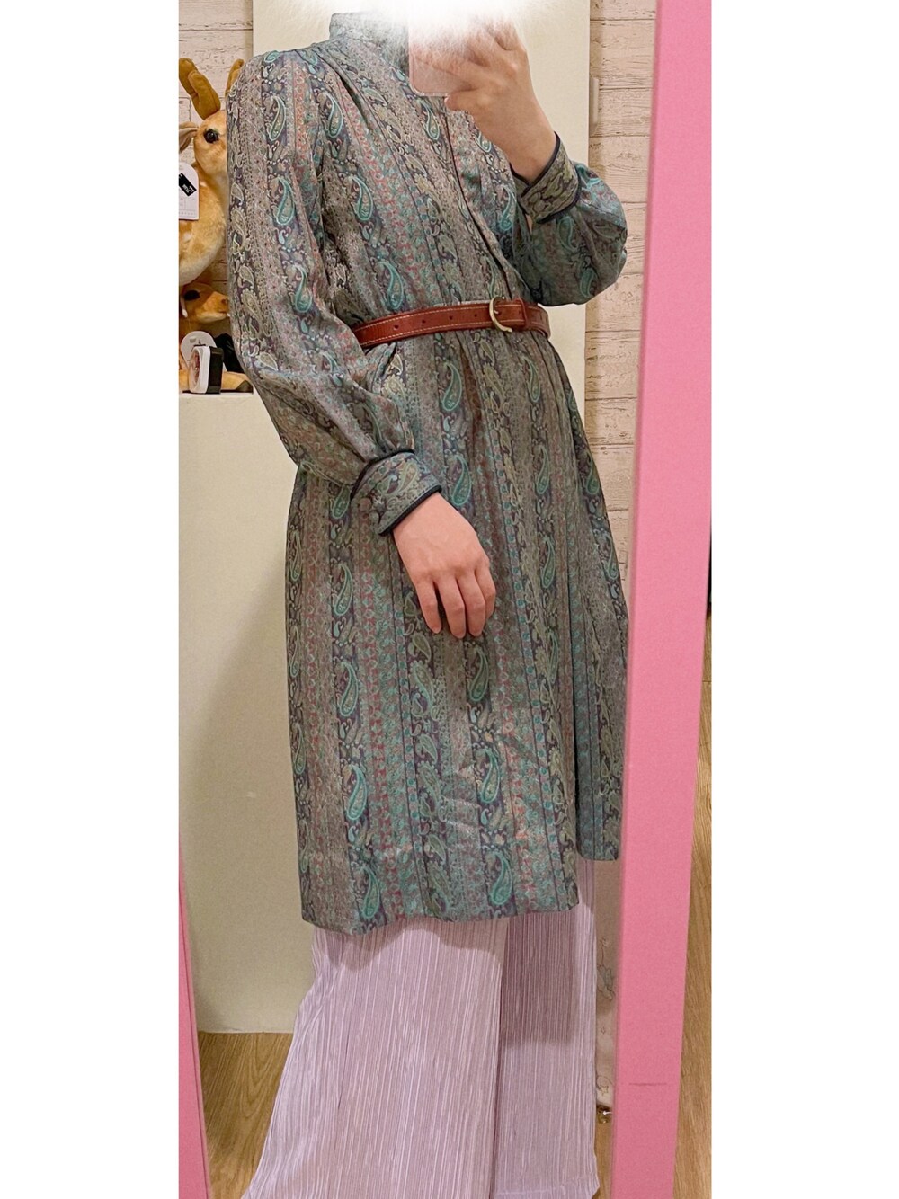 「vintage、paisley」｜「VINTAGEのアイテム（ワンピース/ドレス、グリーン系）」を使った、andidilianさん（レディース・157cm）の春コーディネートの1枚目の写真