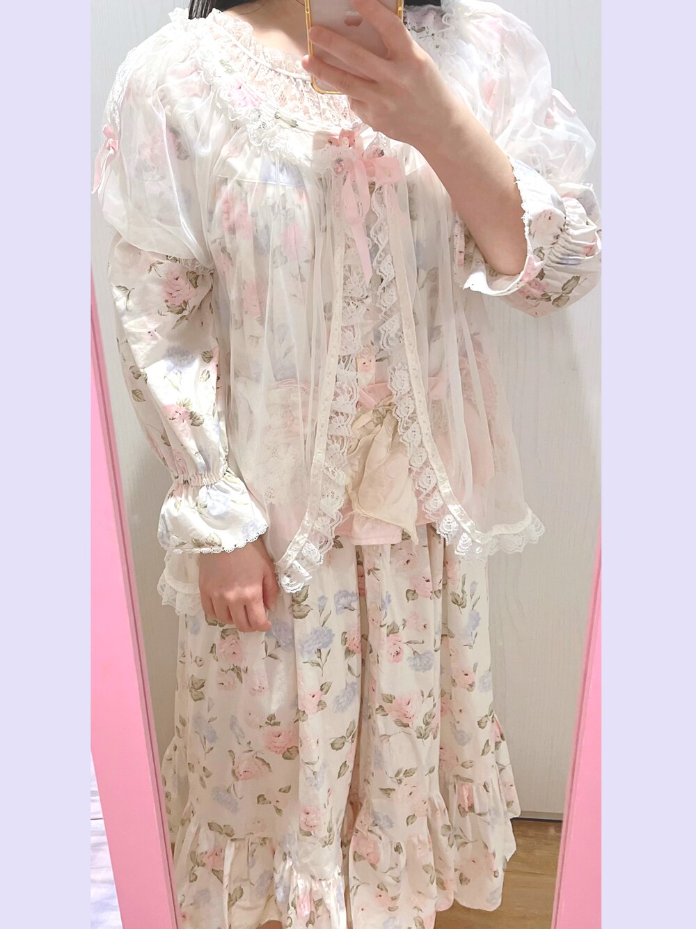 「Handmadeのアイテム（サスペンダー、ピンク系）」を使った、andidilianさん（レディース・157cm）の春コーディネートの1枚目の写真