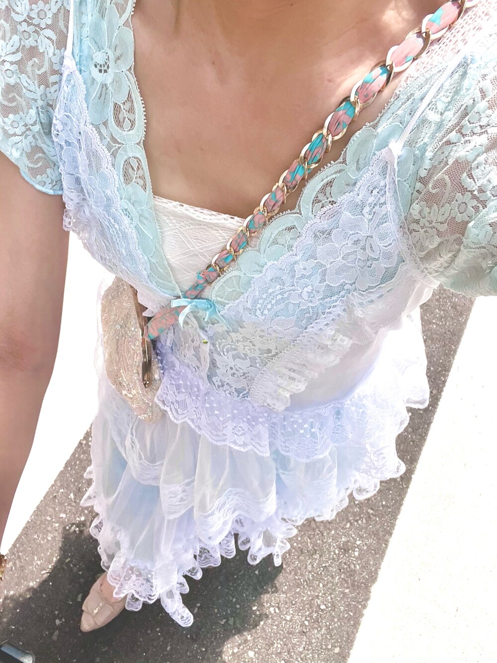 「VINTAGEのアイテム（ジャンパースカート、ホワイト系）」を使った、andidilianさん（レディース・157cm）の秋コーディネートの1枚目の写真