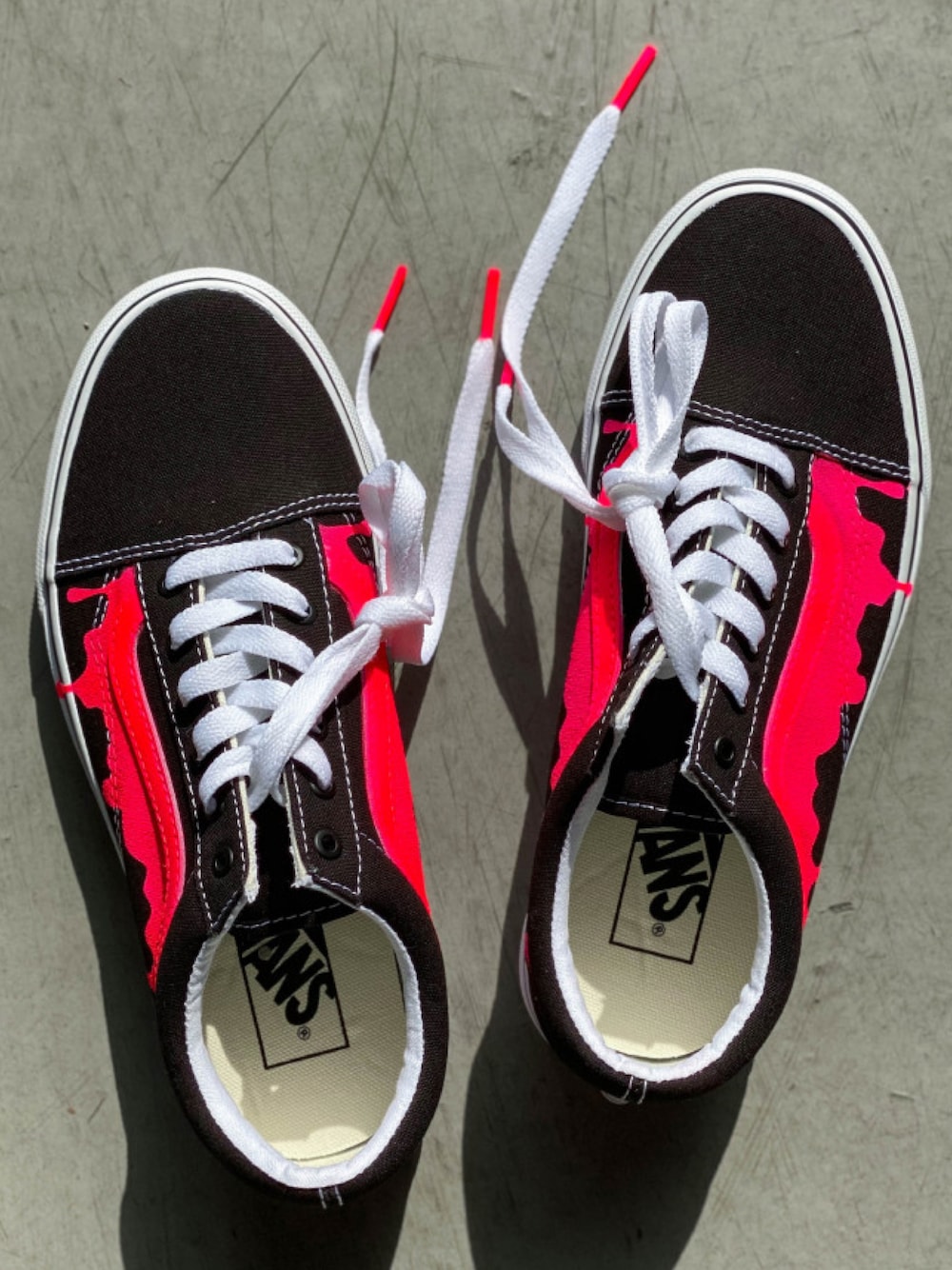 「VANS、VANSのスニーカー、VANS OLDSKOOL、oldskool、カスタムスニーカー、スニーカーカスタム、バンズオールドスクール、バンズ、バンズのスニーカー、スケータースタイル」｜「VANSのアイテム（スニーカー、ブラック系）」を使った、OIO.designさん（メンズ・178cm）の冬コーディネートの1枚目の写真