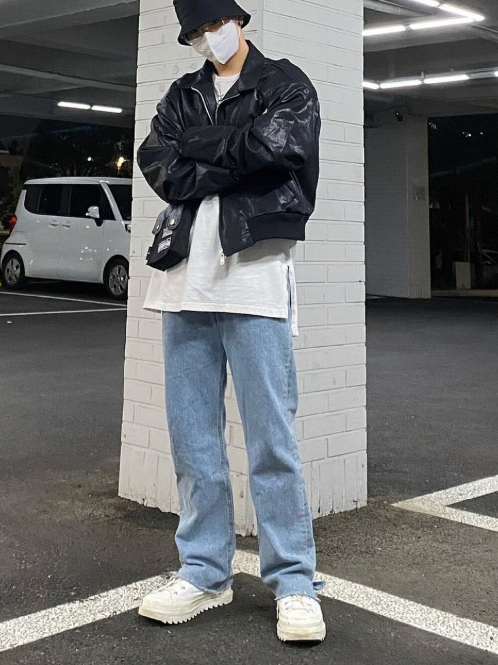 「ZARA、menswear、ZARA MAN、ZARAコーデ、スニーカー、スニーカー好きと繋がりたい、ザラ、ストリート、帽子、ぼうし大好き」｜「ZARAのアイテム（デニムパンツ、ブルー系）」を使った、OIO.designさん（メンズ・178cm）の冬コーディネートの1枚目の写真