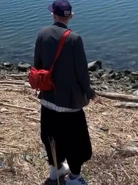 「COMME des GARCONS（コムデギャルソン）のアイテム（テーラードジャケット）」を使った、Shoさん（メンズ・168cm）の冬コーディネート