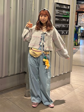 「アイテム（ボディバッグ/ウエストポーチ）」を使った、momoさん（レディース・160cm）の秋コーディネート