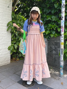 「CIAOPANIC TYPY（チャオパニックティピー）の【HELLO.SANFRANCISCO】ラインストーンプリントリンガーTEE（Tシャツ/カットソー、ブルー系）」を使った、momoさん（レディース・160cm）の春コーディネート