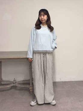 「CIAOPANIC TYPY（チャオパニックティピー）の【UNISEX】【プラスサイズあり】ストライプシアサッカーイージーパンツ（その他パンツ、ホワイト系）」を使った、momoさん（レディース・160cm）の春コーディネート
