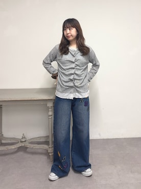 「HELLO.SANFRANCISCO（ハローサンフランシスコ）の【HELLO.SANFRANCISCO/ハローサンフランシスコ】ワッペン付ワイドデニム（デニムパンツ、ブルー系）」を使った、momoさん（レディース・160cm）の春コーディネート