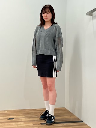 adidas（アディダス）の「スリーストライプス ミニワンピース