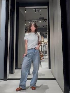 「ARMANI EXCHANGE（アルマーニエクスチェンジ）の【A|X アルマーニ エクスチェンジ】エンブロイダリーロゴ 半袖クルーネックTシャツ/REGULAR BOXY（Tシャツ/カットソー、ホワイト系）」を使った、Hana.coさん（レディース・158cm）の春コーディネート