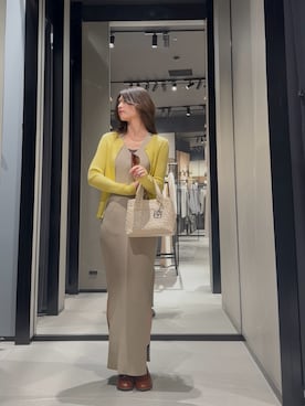 「ARMANI EXCHANGE（アルマーニエクスチェンジ）の【A|X アルマーニ エクスチェンジ】クルーネックニットカーディガン（カーディガン/ボレロ、イエロー系）」を使った、Hana.coさん（レディース・158cm）の春コーディネート