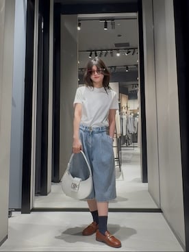 「ARMANI EXCHANGE（アルマーニエクスチェンジ）の【A|X アルマーニ エクスチェンジ】エンブロイダリーロゴ 半袖クルーネックTシャツ/REGULAR BOXY（Tシャツ/カットソー、ホワイト系）」を使った、Hana.coさん（レディース・158cm）の春コーディネート