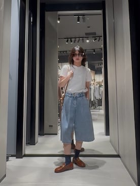 「ARMANI EXCHANGE（アルマーニエクスチェンジ）の【A|X アルマーニ エクスチェンジ】エンブロイダリーロゴ 半袖クルーネックTシャツ/REGULAR BOXY（Tシャツ/カットソー、ホワイト系）」を使った、Hana.coさん（レディース・158cm）の春コーディネート