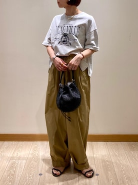 「ベージュパンツ」｜ishiさん（レディース・154cm）の夏コーディネート