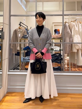 「アイテム（イヤリング）」を使った、Fujihiraさん（レディース・160cm）の秋コーディネート