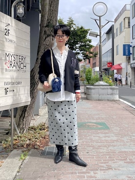 「アイテム（チャーム）」を使った、Fujihiraさん（レディース・160cm）の秋コーディネート