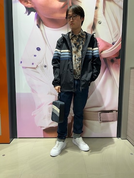 「ARMANI EXCHANGE（アルマーニエクスチェンジ）の【A|X アルマーニ エクスチェンジ】オールオーバープリント 半袖シャツ/BOXY（シャツ/ブラウス、ブラウン系）」を使った、いおりんさん（メンズ・166cm）の春コーディネート