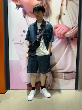 「ARMANI EXCHANGE（アルマーニエクスチェンジ）の【A|X アルマーニ エクスチェンジ】コンフォートフィット デニム ジップアップ半袖シャツ/COMFORT（シャツ/ブラウス、ブルー系）」を使った、いおりんさん（メンズ・166cm）の夏コーディネート