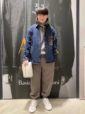 「ARMANI EXCHANGE（アルマーニエクスチェンジ）の【A|X アルマーニ エクスチェンジ】オールオーバーマイクロロゴ フーデッドスウェットプルオーバー（ZOZO限定カラー含）（スウェット、ブラック系）」を使った、いおりんさん（メンズ・166cm）の秋コーディネート