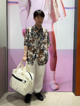 「ARMANI EXCHANGE（アルマーニエクスチェンジ）の【A|X アルマーニ エクスチェンジ】オールオーバープリント 半袖シャツ/BOXY（シャツ/ブラウス、ブラウン系）」を使った、いおりんさん（メンズ・166cm）の夏コーディネート