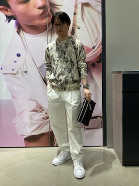 「ARMANI EXCHANGE（アルマーニエクスチェンジ）の【A|X アルマーニ エクスチェンジ】IA オールオーバーリーフプリント ニットプルオーバー（ニット/セーター、その他）」を使った、いおりんさん（メンズ・166cm）の春コーディネート