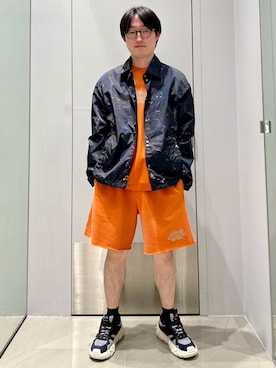 「ARMANI EXCHANGE（アルマーニエクスチェンジ）の【A|X アルマーニ エクスチェンジ】ロゴチャンキーソール レースアップスニーカー（スニーカー、ブルー系）」を使った、いおりんさん（メンズ・166cm）の春コーディネート