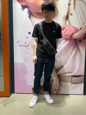 「ARMANI EXCHANGE（アルマーニエクスチェンジ）の【A|X アルマーニ エクスチェンジ】AXロゴ ワッフルエフェクト 半袖クルーネックTシャツ/REGULAR（Tシャツ/カットソー、ブラック系）」を使った、いおりんさん（メンズ・166cm）の夏コーディネート