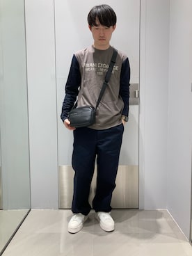 「ARMANI EXCHANGE（アルマーニエクスチェンジ）の【A|X アルマーニ エクスチェンジ】AXロゴ バイカラー レギュラーフィット 長袖クルーネックTシャツ/REGULAR（Tシャツ/カットソー、ブラウン系）」を使った、いおりんさん（メンズ・166cm）の秋コーディネート