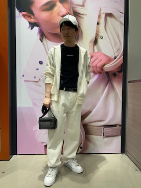 「ARMANI EXCHANGE（アルマーニエクスチェンジ）の【A|X アルマーニ エクスチェンジ】WE AXロゴ フーデッドジップアップスウェットシャツ（スウェット、ホワイト系）」を使った、いおりんさん（メンズ・166cm）の春コーディネート