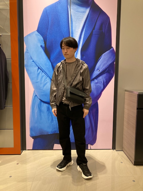 プラダ　ジャパン　ナイロンブルゾン　伊勢丹購入　オマケ: アルマーニ　パーカー プラダ ジャパン ナイロンブルゾン 伊勢丹購入 オマケ: アルマーニ