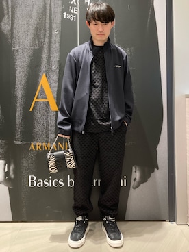 「ARMANI EXCHANGE（アルマーニエクスチェンジ）の【A|X アルマーニ エクスチェンジ】オールオーバーマイクロロゴ スウェットジョガーパンツ（スウェットパンツ、ブラック系）」を使った、いおりんさん（メンズ・166cm）の秋コーディネート