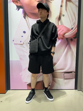 「ARMANI EXCHANGE（アルマーニエクスチェンジ）の【A|X アルマーニ エクスチェンジ】ダイアゴナル オールオーバージャカードロゴ フーデッドスウェットプルオーバー（スウェット、ブラック系）」を使った、いおりんさん（メンズ・166cm）の春コーディネート