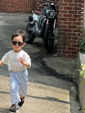 「detamy projectのアイテム（パンツ、ブルー系）」を使った、春はハルさん（キッズ・90cm）の夏コーディネート