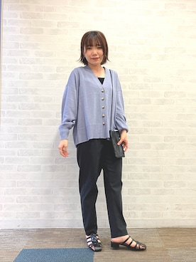 「パープル×黒」｜「アイテム（ハンドバッグ）」を使った、Toroさん（レディース・152cm）の春コーディネート