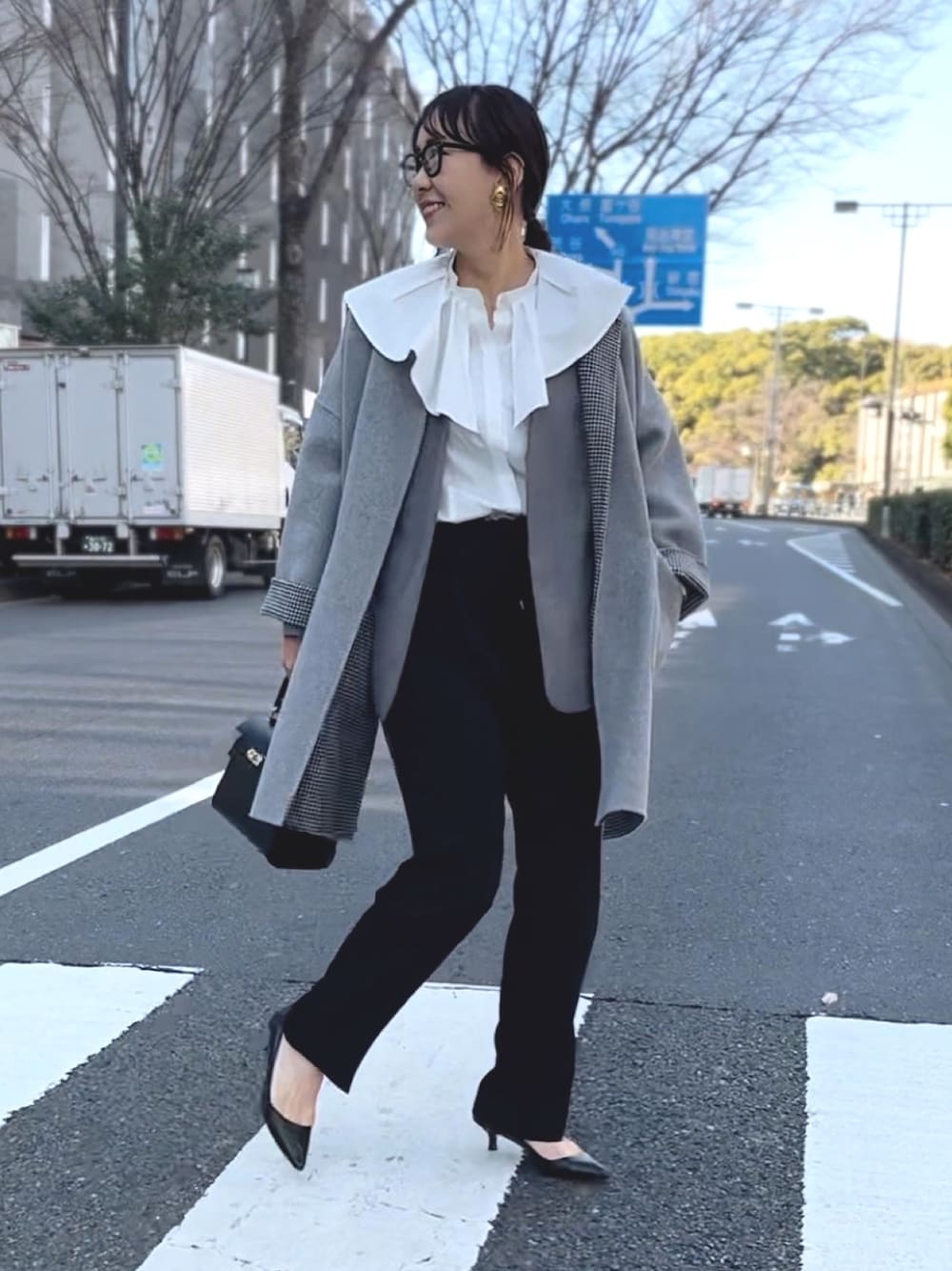 「セレモニー、セレモニーコーデ、大人女子、きれいめコーディネート、ママコーデ、ママファッション」｜「NOLLEY’S Sophiのラッフルカラーシャツブラウス（シャツ/ブラウス、ホワイト系）」を使った、nol matsubaさん（レディース・167cm）の冬コーディネートの1枚目の写真