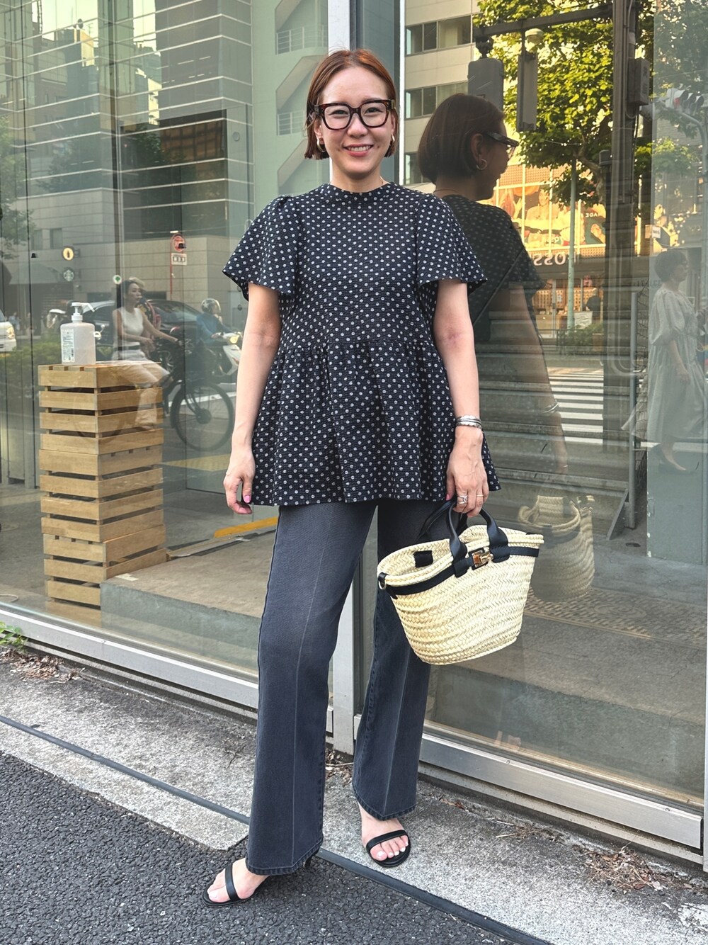 「夏コーデ、大人カジュアル、オトナ女子、大人かわいい、高身長コーデ」｜「NOLLEY’Sのミラクルウェーブ2WAYペプラムブラウス（シャツ/ブラウス、グレー系）」を使った、nol matsubaさん（レディース・167cm）の夏コーディネートの1枚目の写真