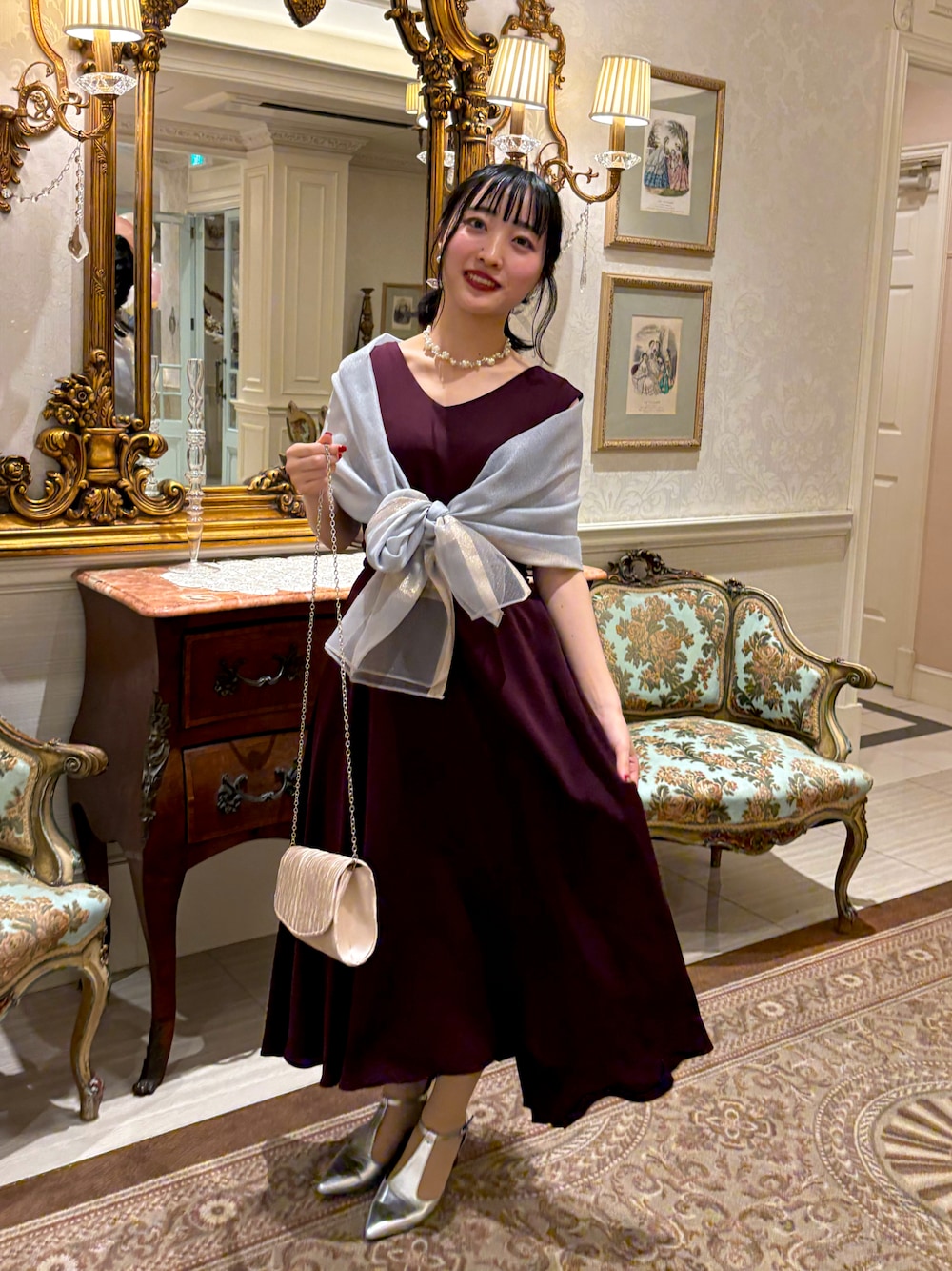 「春めき満開コーデ、ブライダル、ブライダルアクセサリー、ブライダルコーデ」｜「LibertyDollのTストラップセパレートパンプス（パンプス、シルバー系）」を使った、あみゅさん（骨格ウェーブ・レディース・157cm）の春コーディネートの1枚目の写真