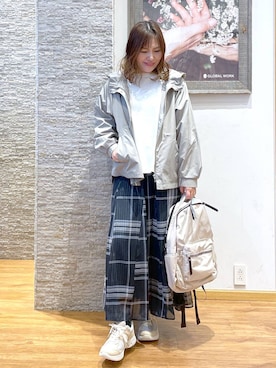 「アイテム（マウンテンパーカー）」を使った、きくさん（レディース・161cm）の春コーディネート