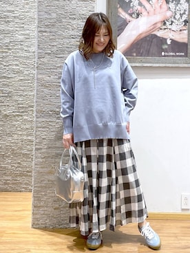 「アイテム（ボストンバッグ、グレー系）」を使った、きくさん（レディース・161cm）の春コーディネート