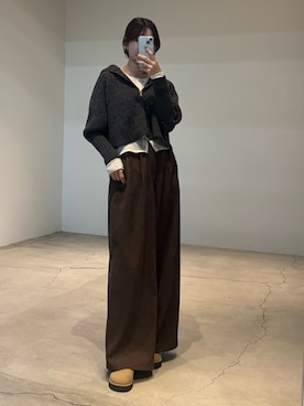 「アイテム（スリッポン）」を使った、maki012さん（レディース・161cm）の秋コーディネート