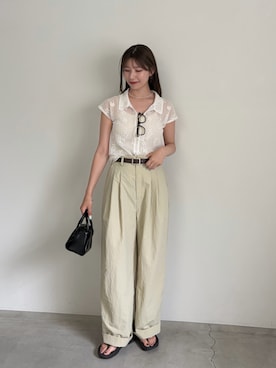 「select MOCA（セレクトモカ）のツータックナイロンパンツ（その他パンツ、ベージュ系）」を使った、maki012さん（レディース・161cm）の夏コーディネート